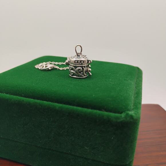 Sterling Silver Prayer Box on 18-inch Link Chain - Picture 4 of 6